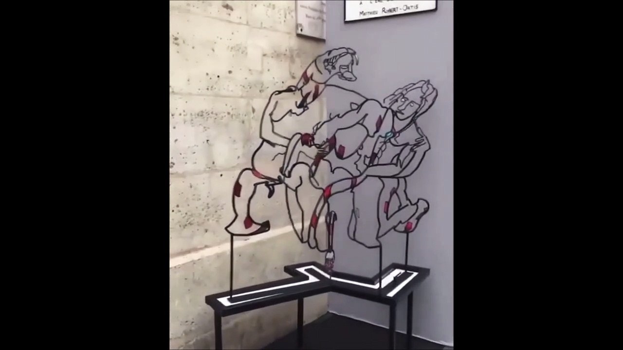 Des sculptures qui prennent vie selon l'angle d'observation