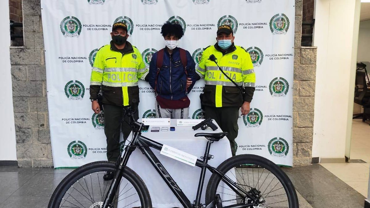 Robos en Bogotá: capturan a hombre que robó a una pareja en Engativá