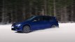 VÍDEO: El Volkswagen Golf R 2021 de 320 CV se lo pasa en grande en la nieve