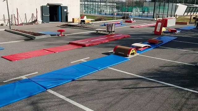 GST TRETS Comment construire une salle de gym en outdoor.