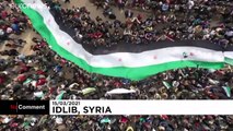 شاهد: في الذكرى العاشرة للثورة السورية الآلاف يحتشدون في إدلب