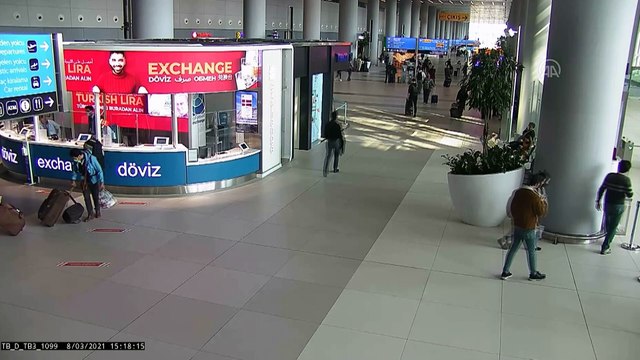 İSTANBUL - Kovid-19 tedavisinde kullanılan ilacı yurda kaçak yollardan sokmaya çalışan yolcu yakalandı
