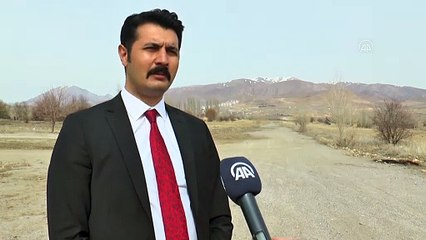 SİVAS - İlk uçak fabrikasını kuran Demirağ'ın Sivas'ta yaptırdığı havaalanının yeniden açılması için başvuruldu