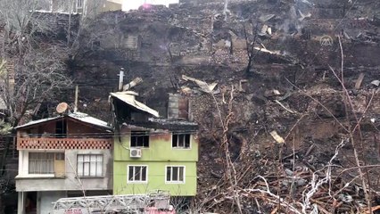 ARTVİN - Yusufeli'ndeki köyde çok sayıda binaya sıçrayan yangın tamamen söndürüldü