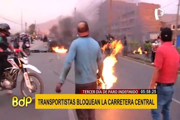 Paro de transportistas: con antorchas amenazan a quien se atreva a cursar el otro lado de la Carretera Central