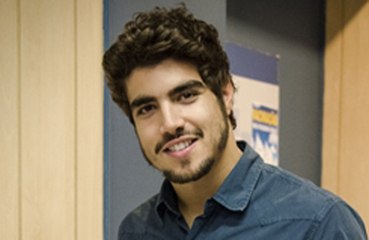 Caio Castro fala sobre fim de contrato fixo com Rede Globo: 'Foi minha libertação'