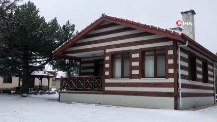 Spil Dağında kar kalınlığı 15 santimetreye ulaştı