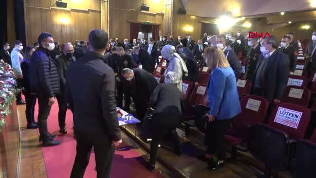 MERSİN Şehit aileleri ile gazilere 'Devlet Övünç Madalyası ve Beratı' verildi