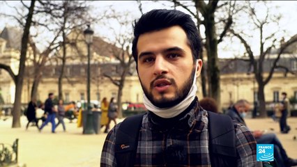 De Damas à Paris : un jeune réfugié syrien poursuit son travail de photojournaliste en France