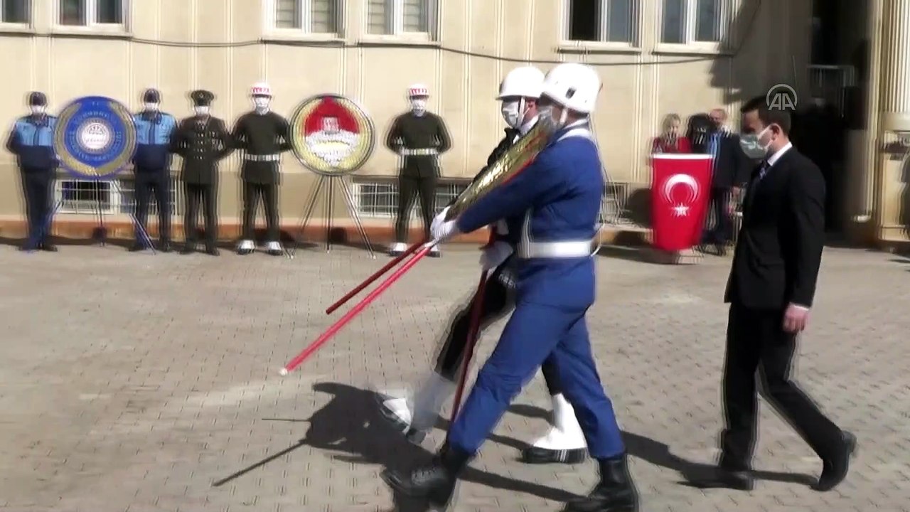 HAKKARİ - 18 Mart Şehitleri Anma Günü ve Çanakkale Deniz Zaferi'nin 106. yıl dönümü (2)
