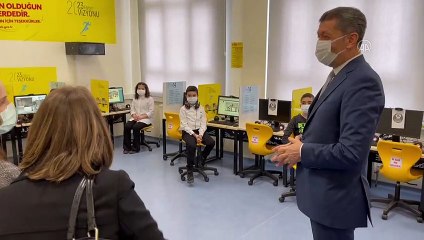 ANKARA - Milli Eğitim Bakanı Selçuk, EBA Destek Noktası'nı ziyaret etti