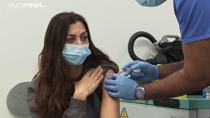 EMA: «Ασφαλές και απολεσματικό» το εμβόλιο της AstraZeneca