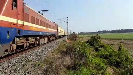 WAP-4 Loco Pulling Kishan Rail __ Indian Railways