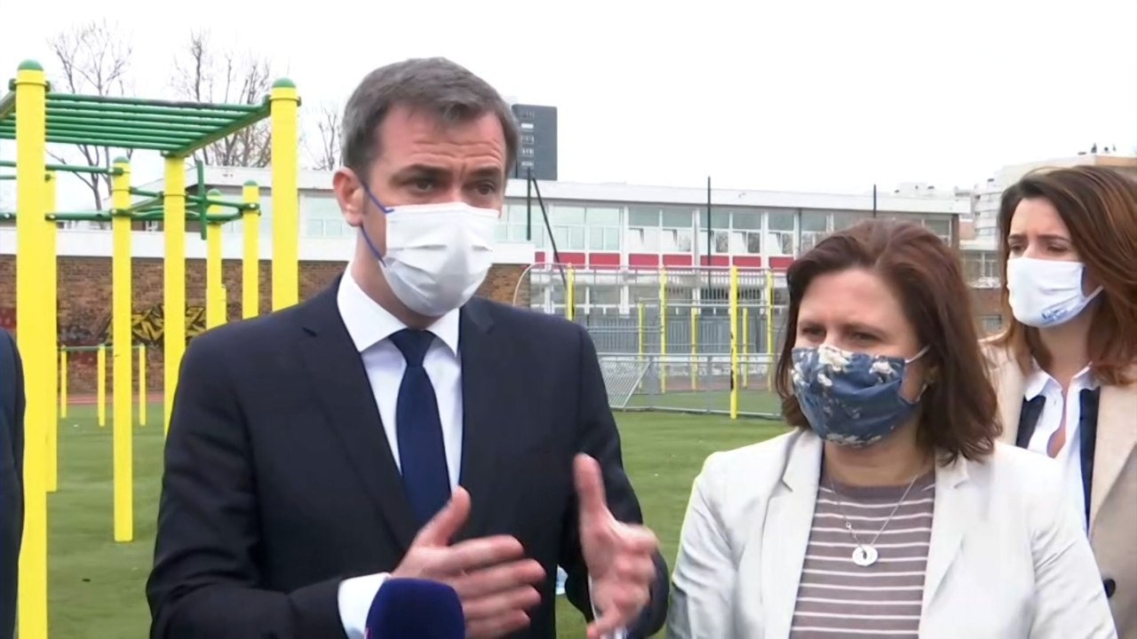 Coronavirus: Olivier Véran promet  "10 millions de primo-vaccinés à la mi-avril"