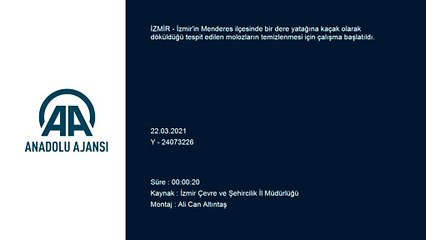 İZMİR - Menderes’te dere yatağına dökülen molozların kaldırılması için çalışma yapılıyor