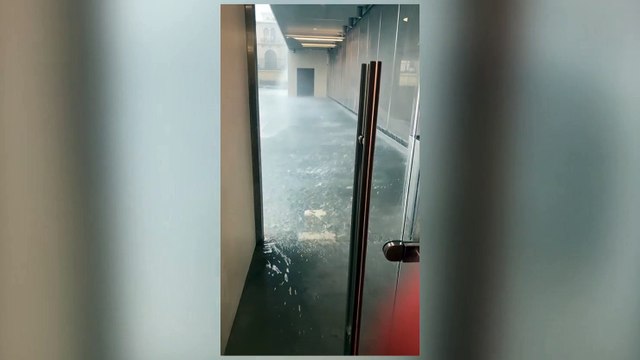 ext-lluvia-dentro-asamblea-180321