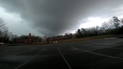 Severe weather spreads to the Carolinas