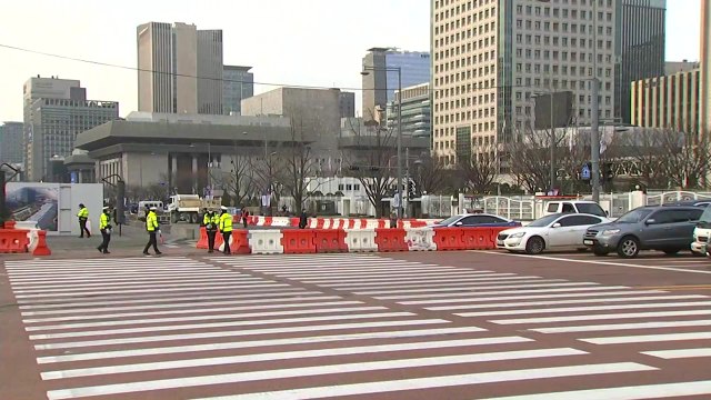 [날씨] 올봄 들어 가장 포근, 황사 해소...주말 전국 봄비 / YTN