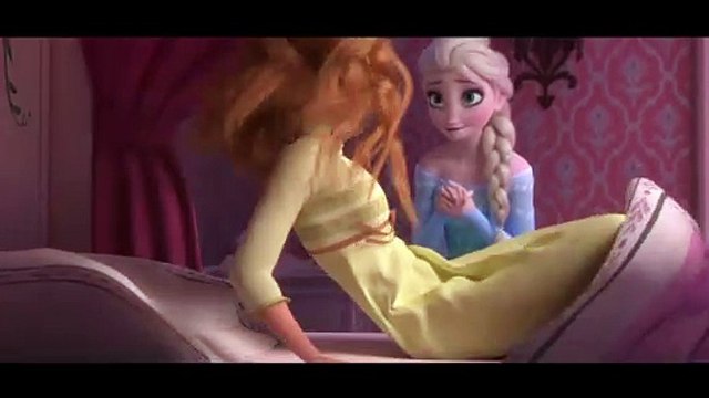 La Reine des Neiges Une Fête Givrée Film Extrait - Elsa et Anna se préparent Disney
