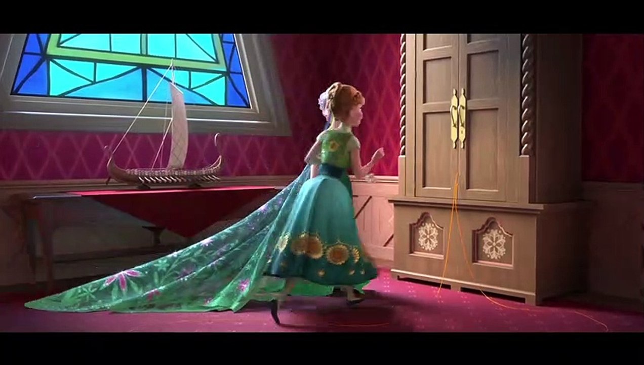 Extrait du film La Reine des Neiges Une Fête Givrée - Elsa et Anna chantent "Un Grand Jour"