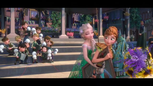 La Reine des Neiges Une Fête Givrée - Extrait du film Olaf et Kristoff surveillent la cour