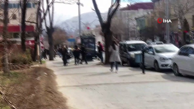 Erzincan’da liseli kızların kavgası