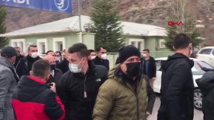Bakan Soylu ve Çevre Bakanı Kurum, inceleme yapmak için önceki gün yangın çıkan Artvin'in Yusufeli ilçesi Dereiçi Köyü'nde