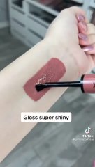 Shine Loud High Shine lip color de Nyx