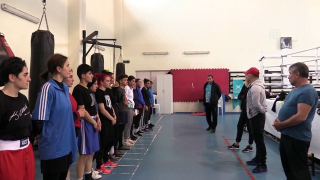 KASTAMONU - Genç Kadınlar Boks Milli Takımı'nın dünya şampiyonası hazırlıklarına başladı
