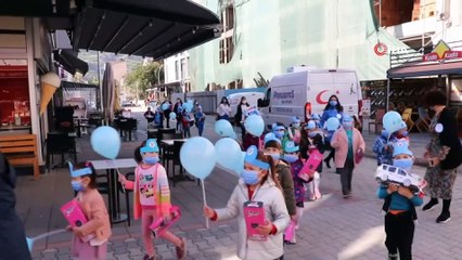 Mavi balonlu korona virüs uyarısı