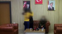 MARDİN - Polisin ikna çalışmasıyla teslim olan 2 PKK/KCK'lı terörist aileleriyle buluşturuldu (1)