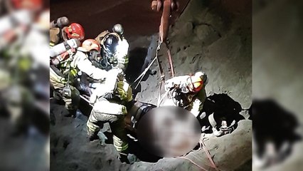 동해항 화물선에서 2명 사망..."가스 질식 추정" / YTN