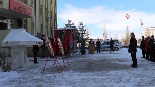 Jandarmanın yaptığı konuşma dinleyenleri duygulandırdı