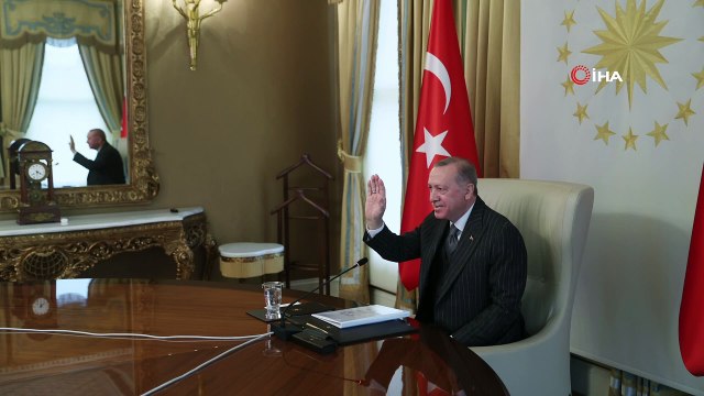 Cumhurbaşkanı Recep Tayyip Erdoğan, Avrupa Komisyonu Başkanı Ursula von der Leyen ve Avrupa Konseyi Başkanı Charles Michel ile videokonferans aracılığıyla görüşüyor.
