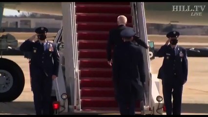 Biden üst üste üç kez düştü