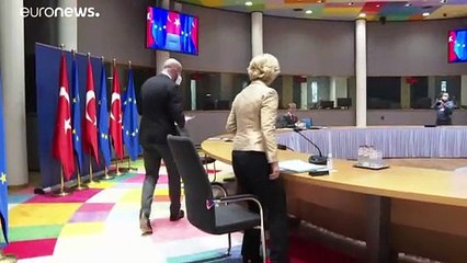 La UE intenta calmar las aguas con Turquía