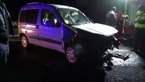Mardin'de kamyonet ile otomobil kafa kafaya çarpıştı: 8 yaralı