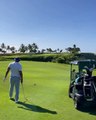 Alex Rodríguez jugando golf en Playa Grande