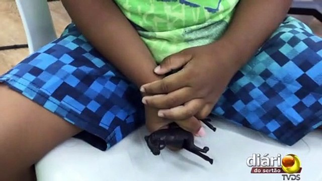 ROTA DA FOME: Após ver o filho chorando com fome e sem comida em casa, mulher faz apelo dramático por alimentação em Cajazeiras