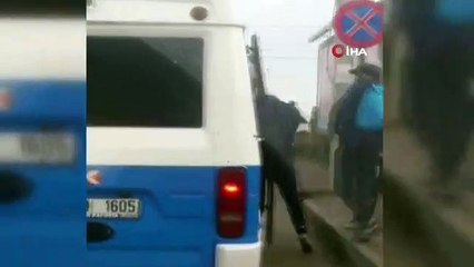 Korona salgını yokmuş gibi pes dedirtti! Minibüsten 28 kişi çıktı