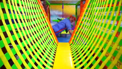 Blippi Espanõl | Aprender con Blippi en El Parque de Juegos | Aprende colores, formas y Más |