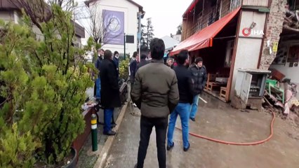 Bursa'da kafe büyük gürültüyle çöktü, facianın eşiğinden dönüldü