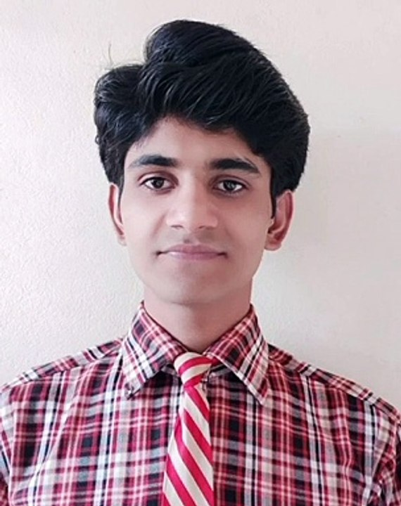 जेईई मेन्स में प्रत्यक्ष ने उज्जैन जिले में किय...