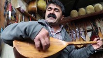 SİVAS - Bağlama ustası, Aşık Veysel'in 107 yıllık bağlamasından ilham alarak saz üretiyor