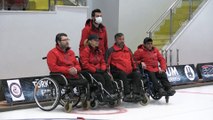 ERZURUM - Milli curlingciler, kış paralimpik oyunlarına katılarak, Türkiye'ye bir ilki yaşatmak istiyor