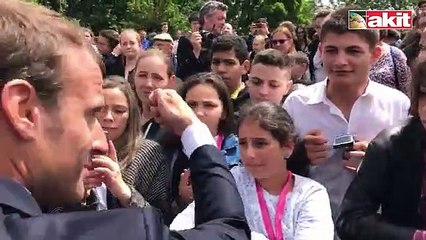 Macron genci böyle azarladı: Bana 'Efendim' diyeceksin!