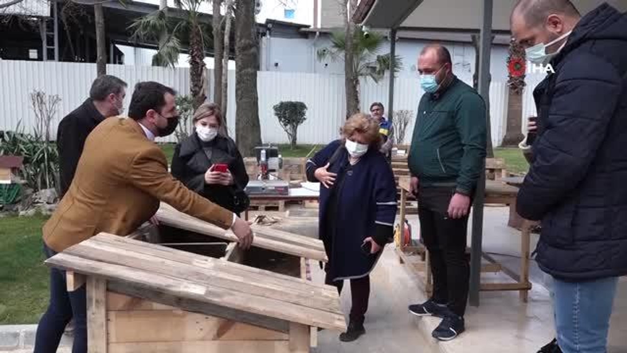 - Pet kafe ve mama üretim tesisi Türkiye'ye örnek oluyor- Merkezefendi Belediye Başkanı Şeniz Doğan;- "Atık gıdaların geri dönüşümüyle mama üretimine...