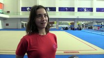 MERSİN - Eski milli cimnastikçi Ekin Güler, antrenör olarak milli takıma yeni başarılar kazandırmak istiyor