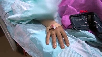 72 yaşındaki koca, üvey kızının gözü önünde eşini göğsünden vurdu