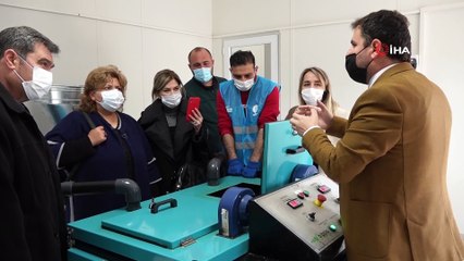 - Pet kafe ve mama üretim tesisi Türkiye’ye örnek oluyor- Merkezefendi Belediye Başkanı Şeniz Doğan;- “Atık gıdaların geri dönüşümüyle mama üretimine devam ediyoruz”